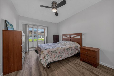 Condo in Deerfield Beach, Florida, 2 bedrooms  № 2193286 - photo 16