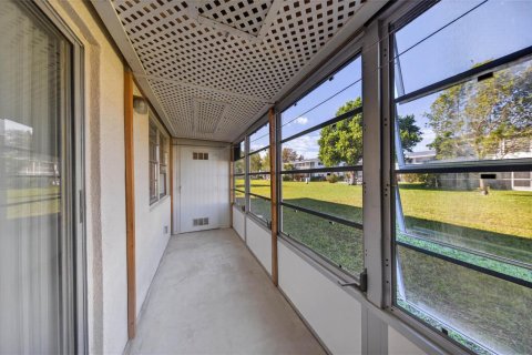 Condo in Deerfield Beach, Florida, 2 bedrooms  № 2193286 - photo 24