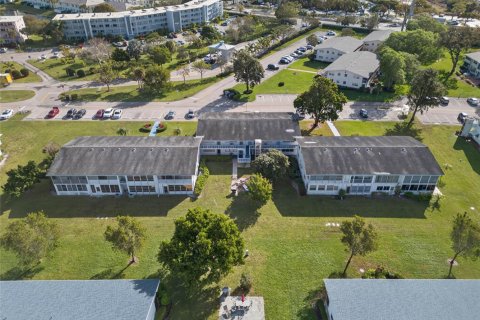 Condo in Deerfield Beach, Florida, 2 bedrooms  № 2193286 - photo 27