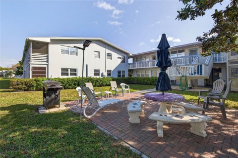 Condo in Deerfield Beach, Florida, 2 bedrooms  № 2193286 - photo 29
