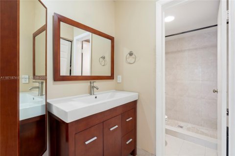 Купить кондоминиум в Майами, Флорида 3 спальни, 112.97м2, № 1924517 - фото 15