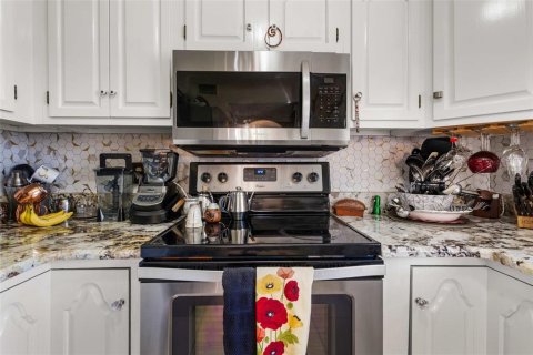 Copropriété à vendre à Leesburg, Floride: 3 chambres, 157.1 m2 № 2237021 - photo 11