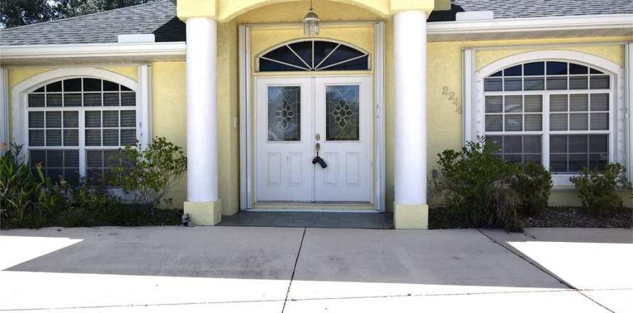 Casa en Punta Gorda, Florida 4 dormitorios, 267.09 m2 № 1801706