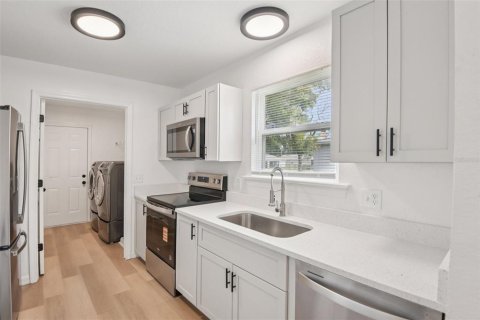 Villa ou maison à vendre à Lakeland, Floride: 3 chambres, 175.12 m2 № 2094436 - photo 6