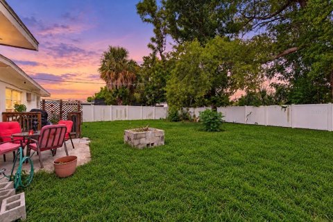 House in Bradenton, Florida 2 bedrooms, 109.72 sq.m. № 2393634 - photo 30