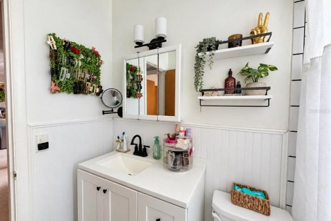 House in Bradenton, Florida 2 bedrooms, 109.72 sq.m. № 2393634 - photo 12