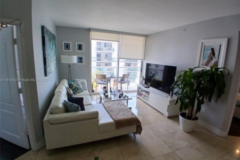 Condominio en alquiler en Miami, Florida, 2 dormitorios, 85.75 m2 № 1971636 - foto 5