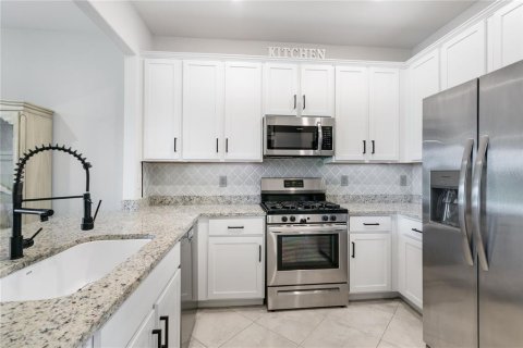 Townhouse in Bradenton, Florida 3 bedrooms, 178.84 sq.m. № 2383754 - photo 4