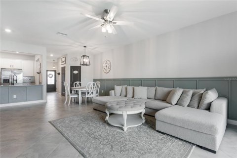 Townhouse in Bradenton, Florida 3 bedrooms, 178.84 sq.m. № 2383754 - photo 11