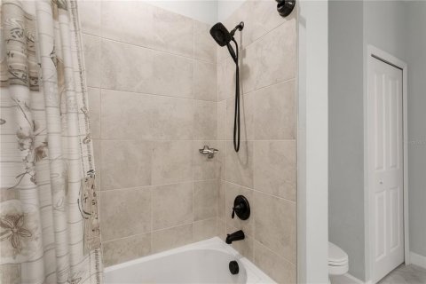 Townhouse in Bradenton, Florida 3 bedrooms, 178.84 sq.m. № 2383754 - photo 24