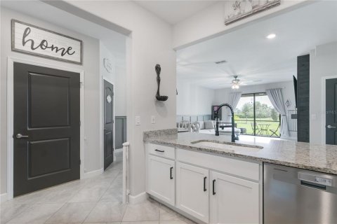 Townhouse in Bradenton, Florida 3 bedrooms, 178.84 sq.m. № 2383754 - photo 9