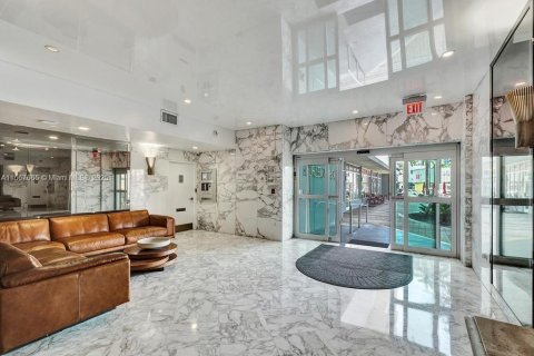 Condominio en venta en Miami Beach, Florida, 1 dormitorio, 84.73 m2 № 1387930 - foto 17