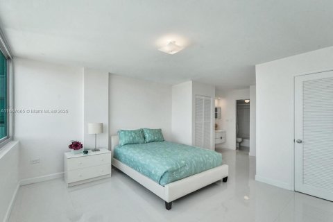Condominio en venta en Miami Beach, Florida, 1 dormitorio, 84.73 m2 № 1387930 - foto 11