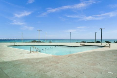 Condominio en venta en Miami Beach, Florida, 1 dormitorio, 84.73 m2 № 1387930 - foto 19