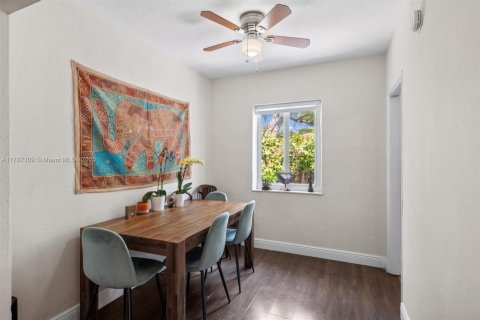 Commercial property in Biscayne Park, Florida 157 sq.m. № 1958267 - photo 14