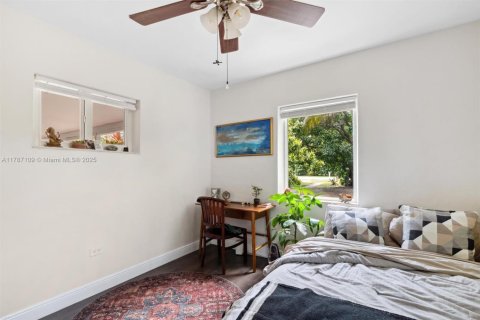 Commercial property in Biscayne Park, Florida 157 sq.m. № 1958267 - photo 19