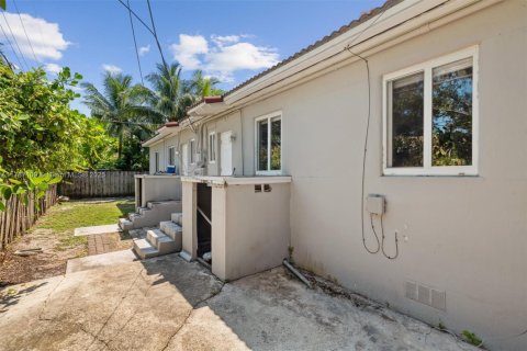 Commercial property in Biscayne Park, Florida 157 sq.m. № 1958267 - photo 27