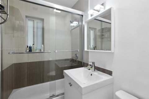 Commercial property in Biscayne Park, Florida 157 sq.m. № 1958267 - photo 18