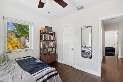 Commercial property in Biscayne Park, Florida 157 sq.m. № 1958267 - photo 20