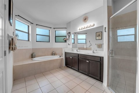 Villa ou maison à vendre à Homestead, Floride: 4 chambres, 319.21 m2 № 1842872 - photo 29