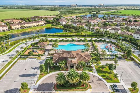 Villa ou maison à vendre à Homestead, Floride: 4 chambres, 319.21 m2 № 1842872 - photo 3