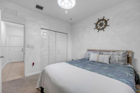 Villa ou maison à vendre à Homestead, Floride: 4 chambres, 319.21 m2 № 1842872 - photo 21