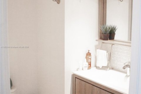 Copropriété à louer à Miami Beach, Floride: 2 chambres, 139.35 m2 № 2018726 - photo 16