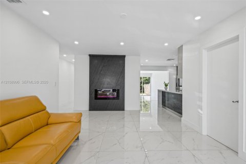 Adosado en venta en Miami, Florida, 3 dormitorios, 94.3 m2 № 2431432 - foto 20