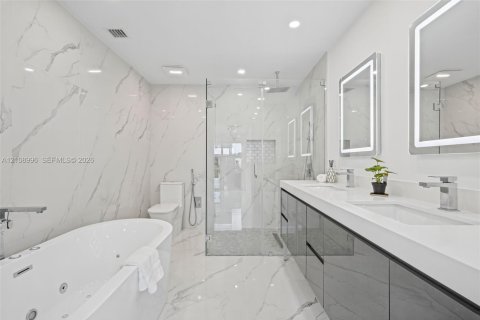 Adosado en venta en Miami, Florida, 3 dormitorios, 94.3 m2 № 2431432 - foto 6