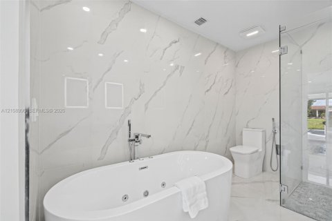 Adosado en venta en Miami, Florida, 3 dormitorios, 94.3 m2 № 2431432 - foto 25