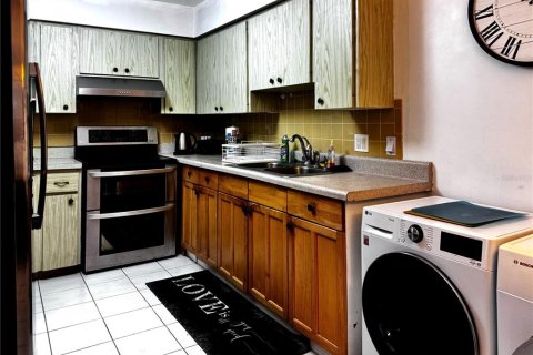 Duplex in North Port, Florida 4 bedrooms, 198.81 sq.m. № 1817431 - photo 4