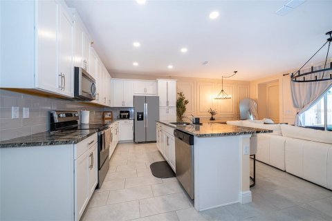 Townhouse in Kissimmee, Florida 5 bedrooms, 213.12 sq.m. № 1827141 - photo 4