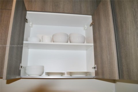 Appartement à louer à Sunny Isles Beach, Floride: 2 chambres, 126.44 m2 № 1947080 - photo 15