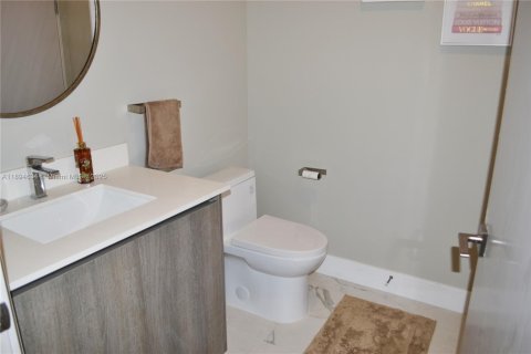 Appartement à louer à Sunny Isles Beach, Floride: 2 chambres, 126.44 m2 № 1947080 - photo 14