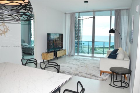 Appartement à louer à Sunny Isles Beach, Floride: 2 chambres, 126.44 m2 № 1947080 - photo 2