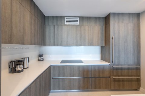Appartement à louer à Sunny Isles Beach, Floride: 2 chambres, 126.44 m2 № 1947080 - photo 16