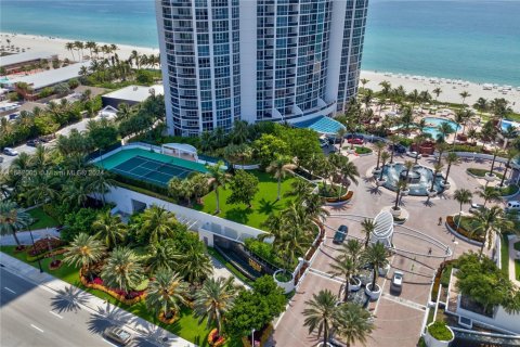 Condominio en venta en Sunny Isles Beach, Florida, 2 dormitorios, 109.9 m2 № 1862415 - foto 20