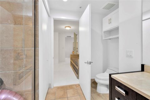 Condominio en venta en Sunny Isles Beach, Florida, 2 dormitorios, 109.9 m2 № 1862415 - foto 13