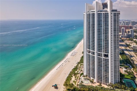 Condominio en venta en Sunny Isles Beach, Florida, 2 dormitorios, 109.9 m2 № 1862415 - foto 22