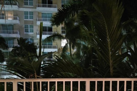 Condominio en venta en Boynton Beach, Florida, 1 dormitorio, 72.65 m2 № 2077768 - foto 4