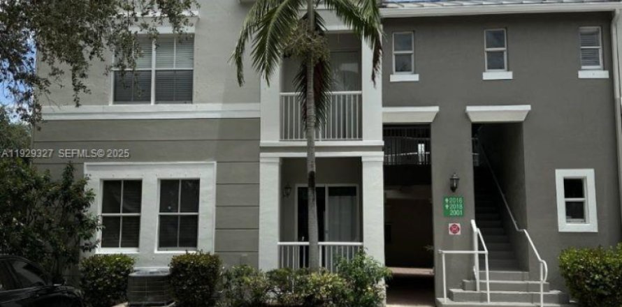 Touwnhouse à Royal Palm Beach, Floride 2 chambres, 119.1 m2 № 2077186