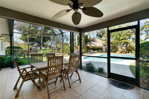 House in Homestead, Florida 3 bedrooms, 303.79 sq.m. № 2017103 - photo 27