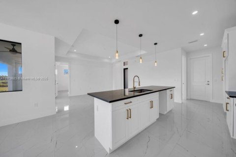 House in Lehigh Acres, Florida 3 bedrooms № 1968916 - photo 19