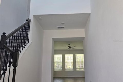 Casa en alquiler en Lutz, Florida, 5 dormitorios, 304.07 m2 № 2105070 - foto 3