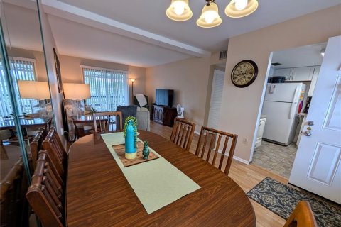 Condo in Bradenton, Florida, 2 bedrooms  № 1848591 - photo 5