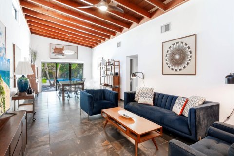 Купить виллу или дом в Форт-Лодердейл, Флорида 4 комнаты, 128.21м2, № 1950448 - фото 2