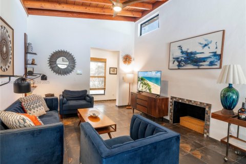 Купить виллу или дом в Форт-Лодердейл, Флорида 4 комнаты, 128.21м2, № 1950448 - фото 15