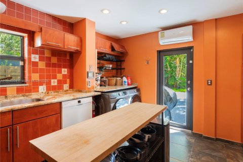 Купить виллу или дом в Форт-Лодердейл, Флорида 4 комнаты, 128.21м2, № 1950448 - фото 14