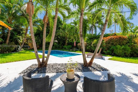 Купить виллу или дом в Форт-Лодердейл, Флорида 4 комнаты, 128.21м2, № 1950448 - фото 3