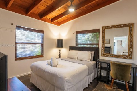 Купить виллу или дом в Форт-Лодердейл, Флорида 4 комнаты, 128.21м2, № 1950448 - фото 5